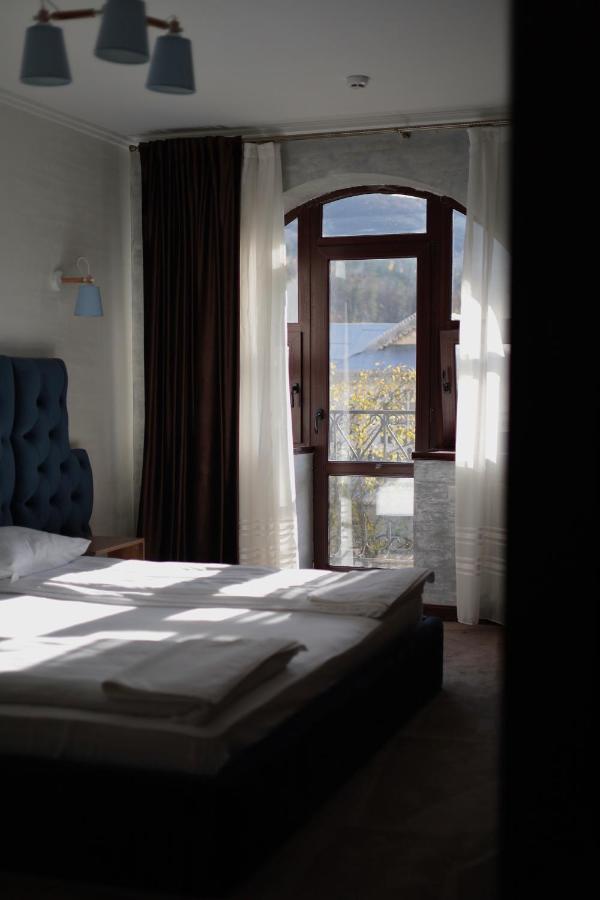 River Stone Hotel Шешори Екстериор снимка