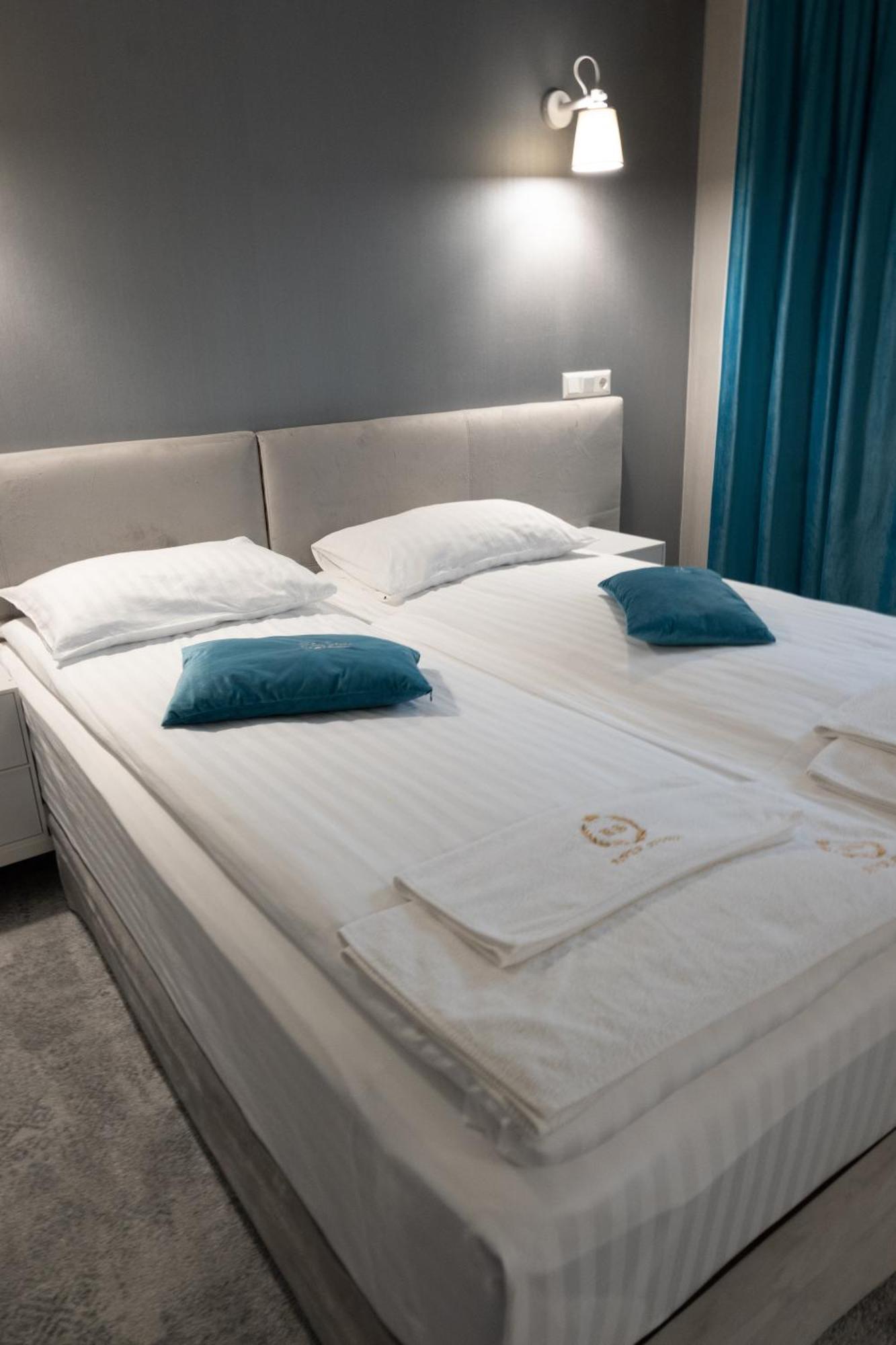 River Stone Hotel Шешори Екстериор снимка