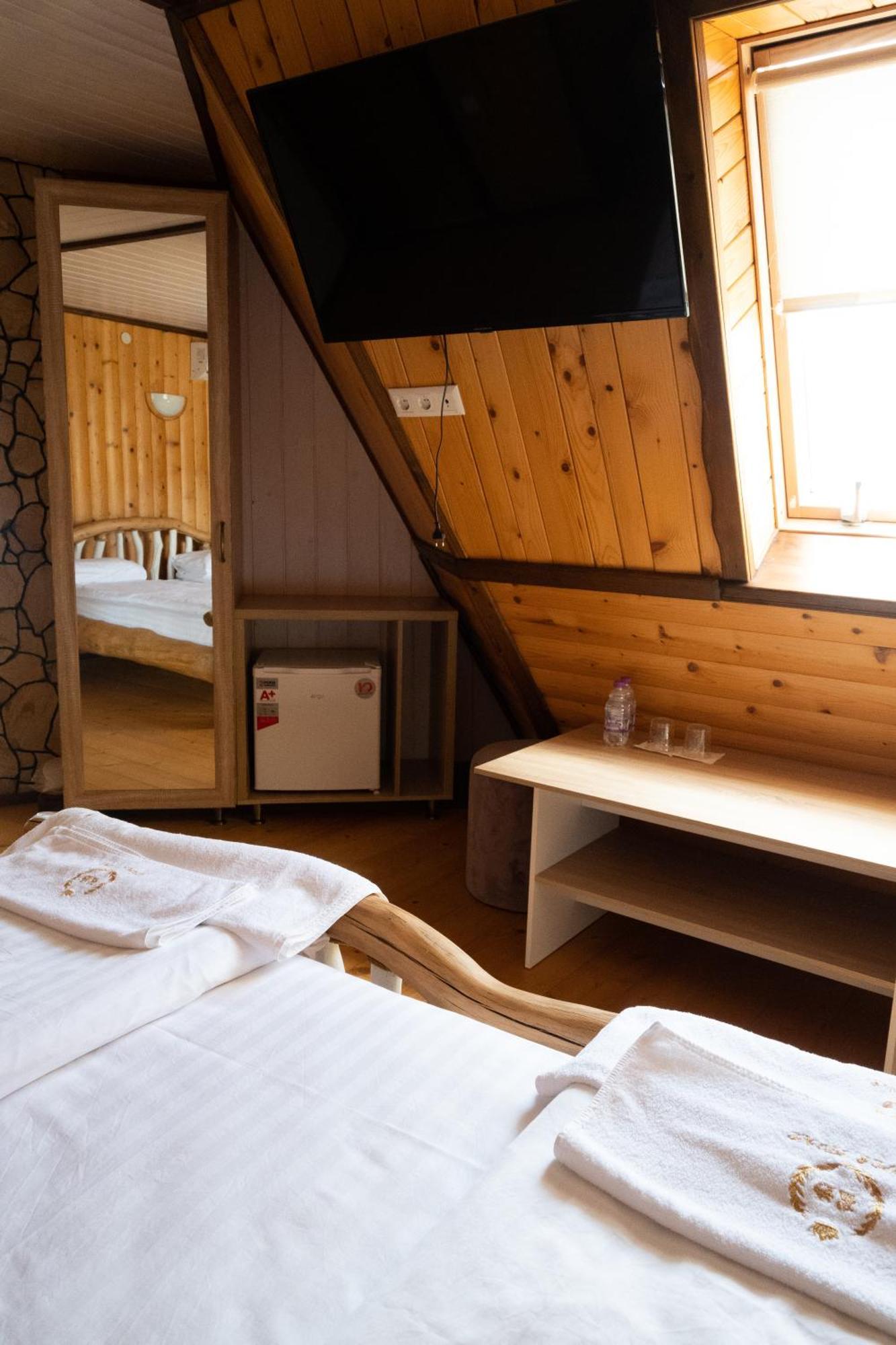 River Stone Hotel Шешори Екстериор снимка